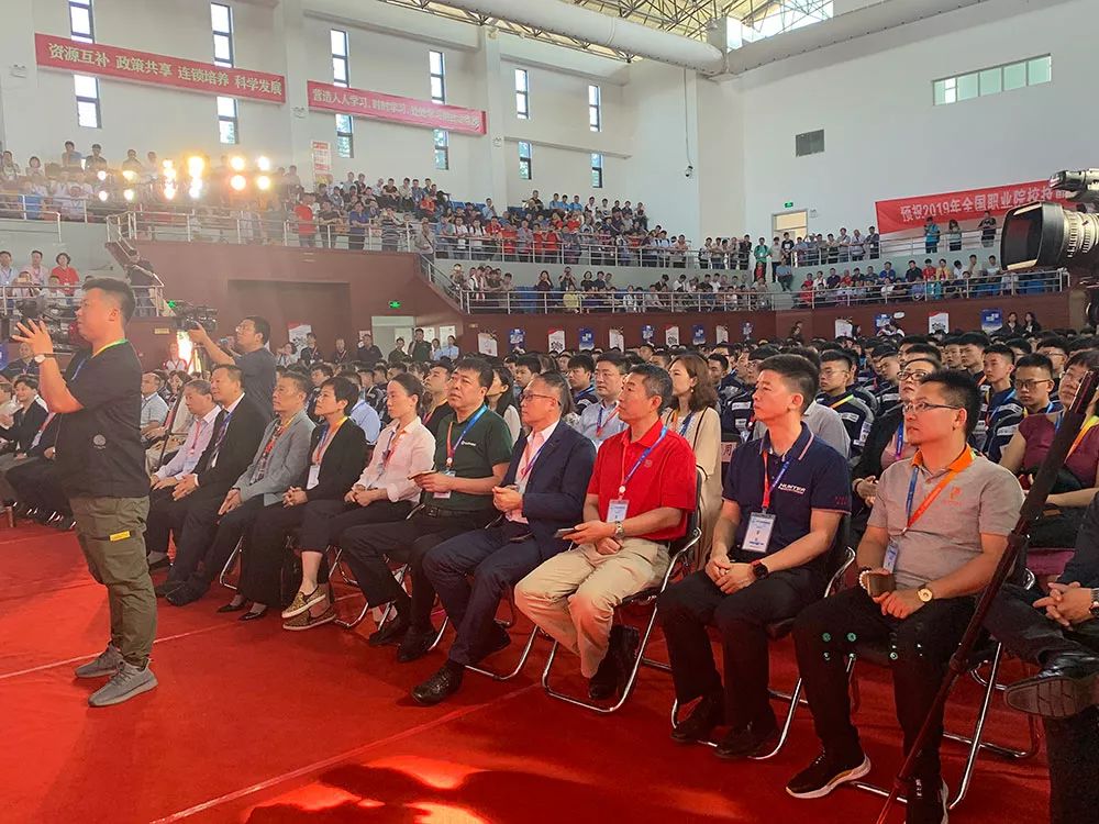 1567564812793744.jpg 640 (2).jpg